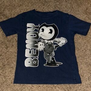 🦄3 FOR $15! Bendy t-shirt